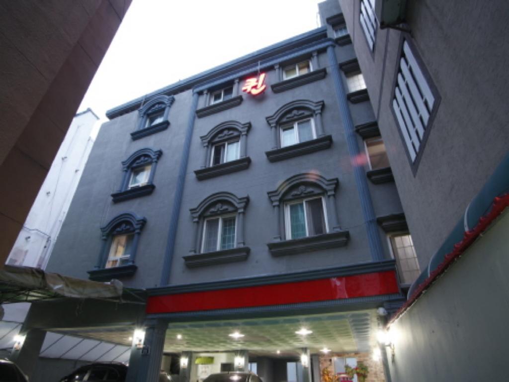 Hotel Queen ปูซาน ภายนอก รูปภาพ
