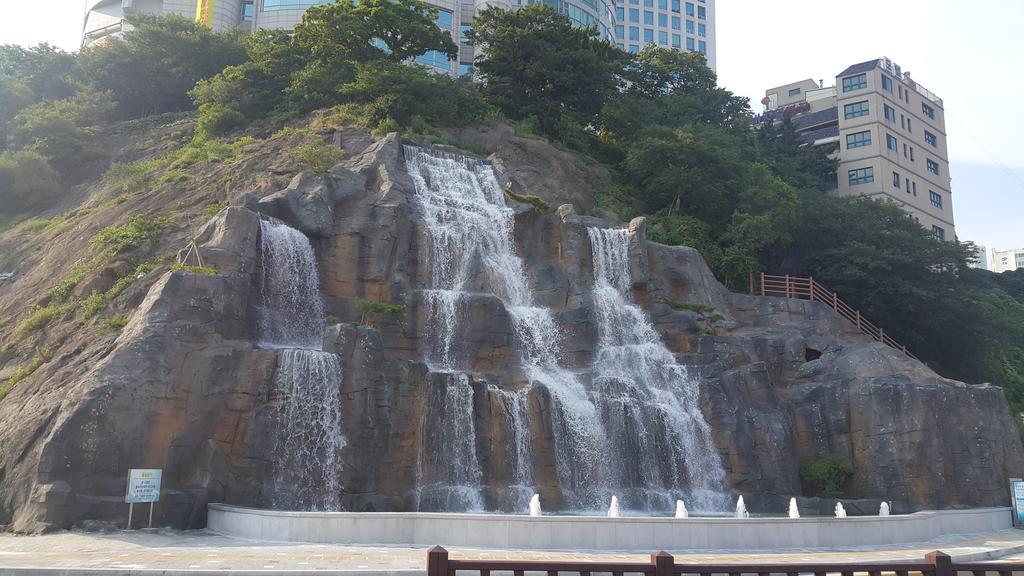 Hotel Queen ปูซาน ภายนอก รูปภาพ